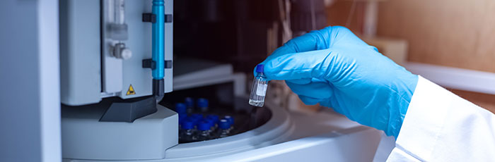 Loading an LCMS in laboratory