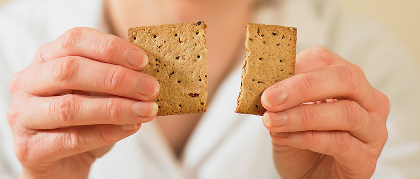 Food structure - biscuit breaking