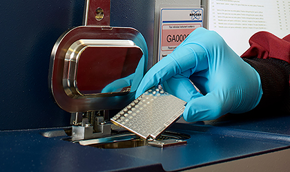 MALDI-TOF equipment