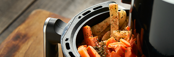 Air fryer cooking vegetables